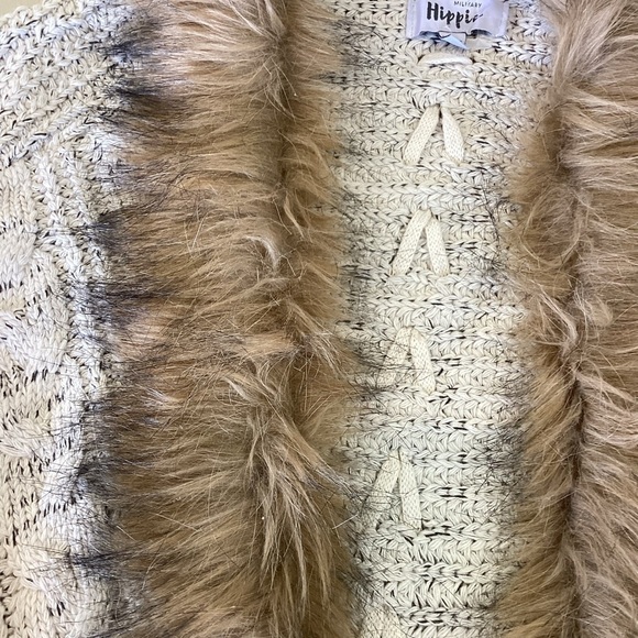 MILITARY HIPPIE Faux Fur Cardigan Sweater Open Front Tie Back Gray New! One Size - Picture 9 of 16